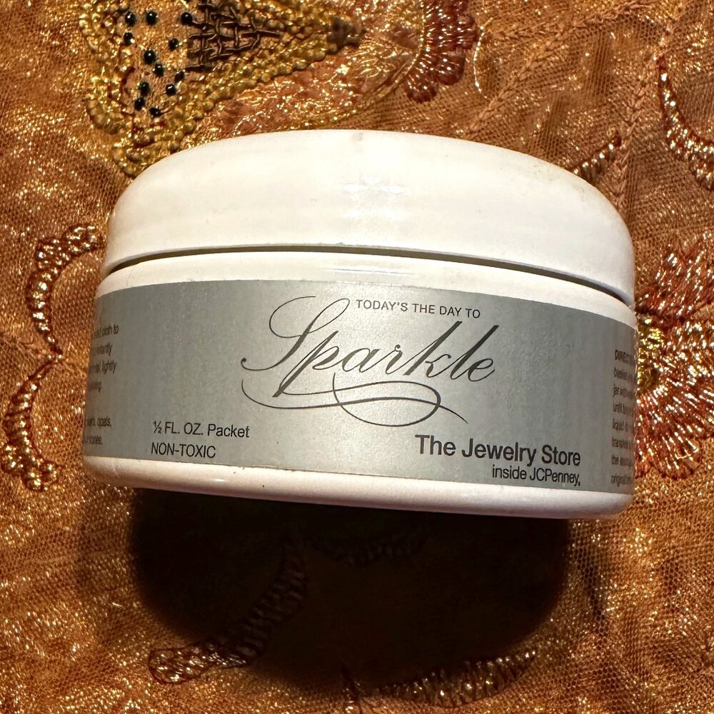 NEW! INSTANT SILVER JEWELRY CLEANER - COMES WITH TRAYS, BASKET, SOLUTION & CLOTH